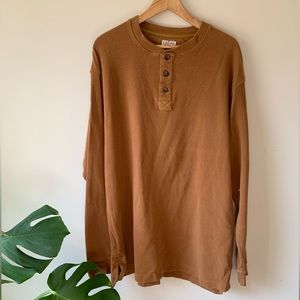 Duluth Trading Company thermal Henley mens long sleeve shirt